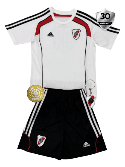 Kids River Plate Training Kit 2025/26