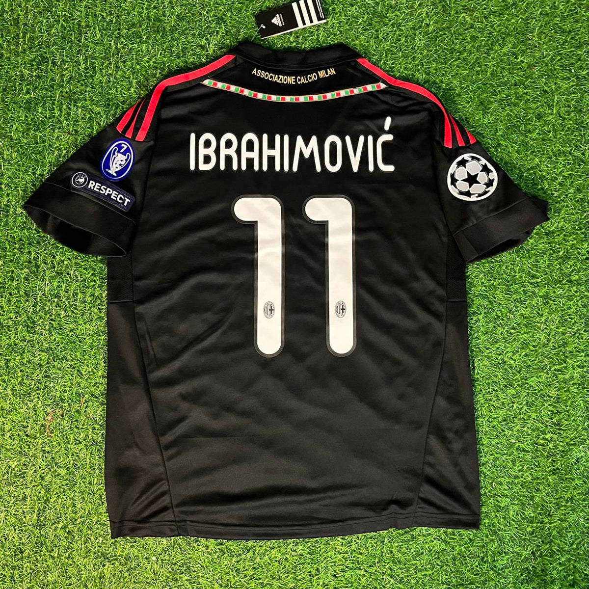 Zlatan Ibrahimović 11 - Milan Third Kit 2011/12 Retro Kit Jersey Maillot Trikot Soccer Shirt